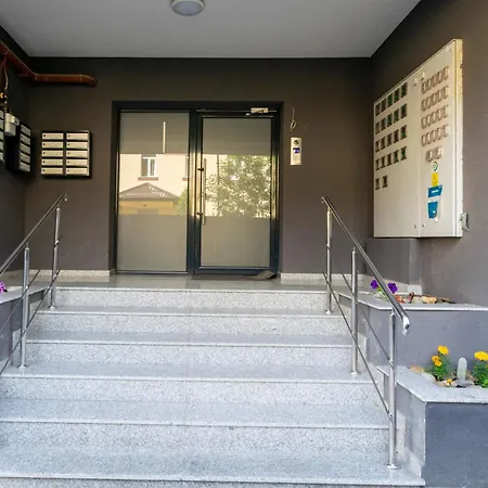 3 Διαμέρισμα *