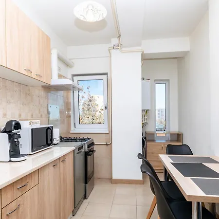 Διαμέρισμα 3 *